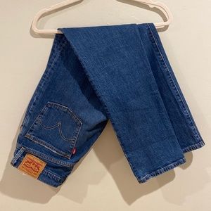 Amazing 501 Levi jeans W28 L30. Straight leg zero stretch